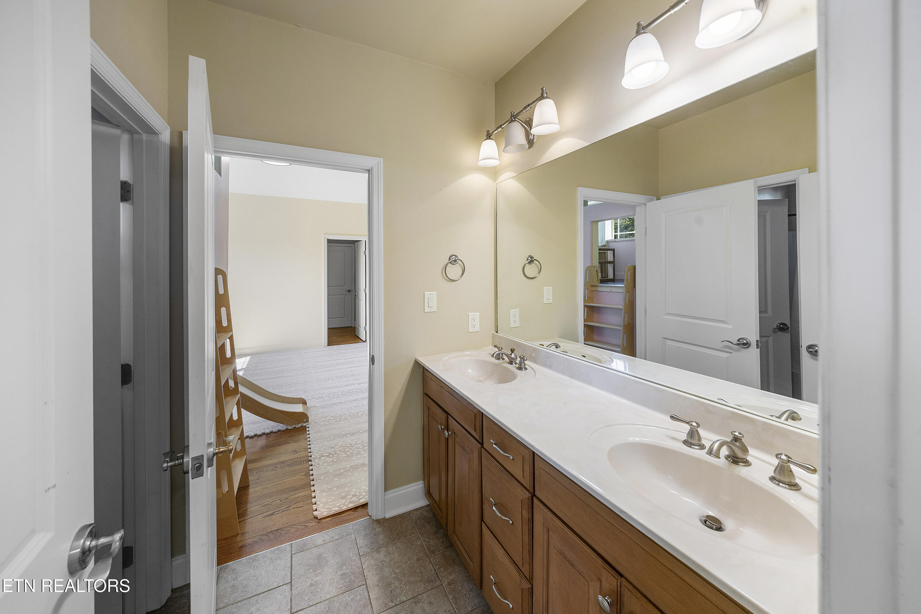 7420 Lawford Road Knoxville, TN 37919 - Photo 52 of 59 L40A6502