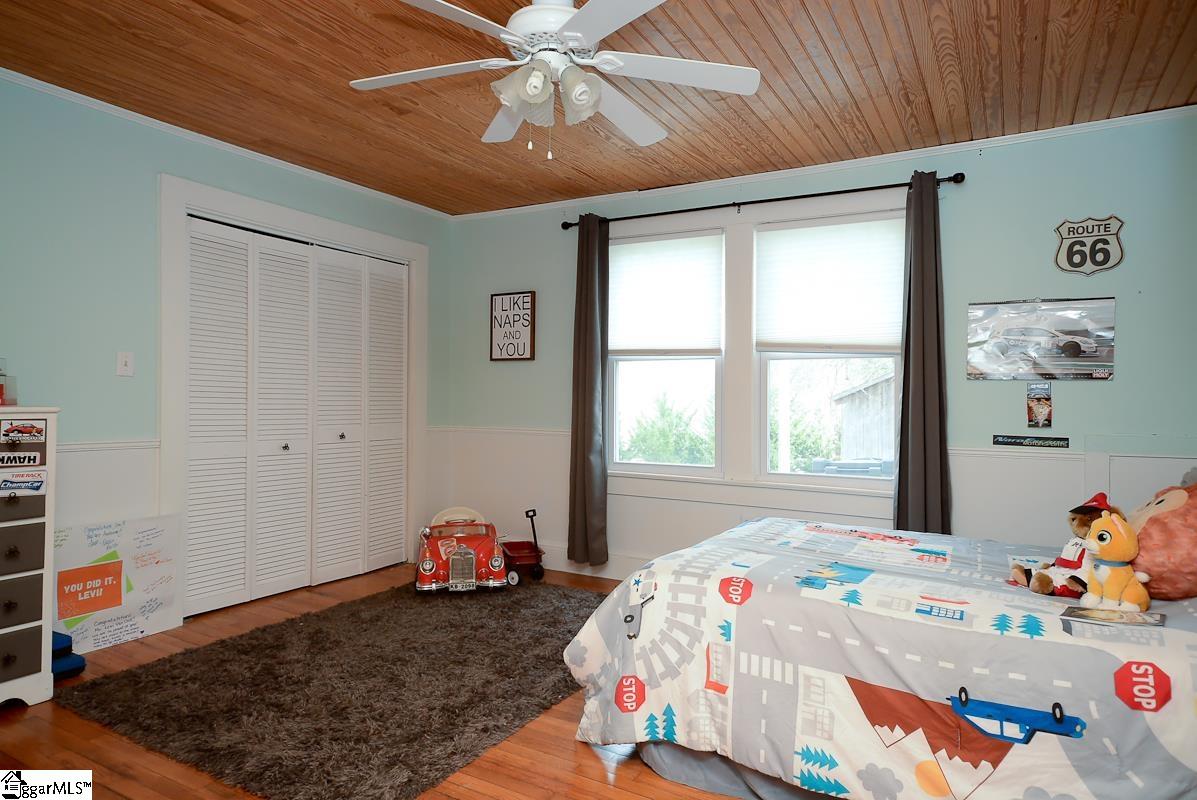 235 Solesbee Road Landrum, SC 29356 - Photo 17 of 32