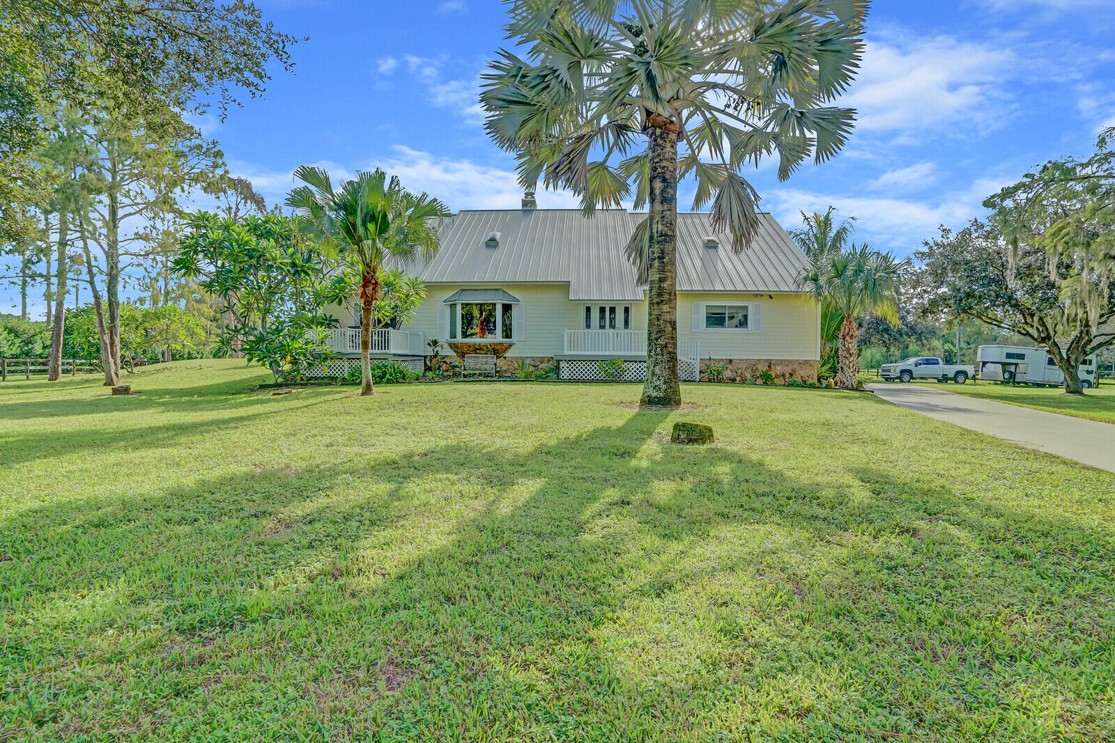 5212 Homeland Road Lake Worth, FL 33449 - Photo 5 of 60 73_Image_18_mls