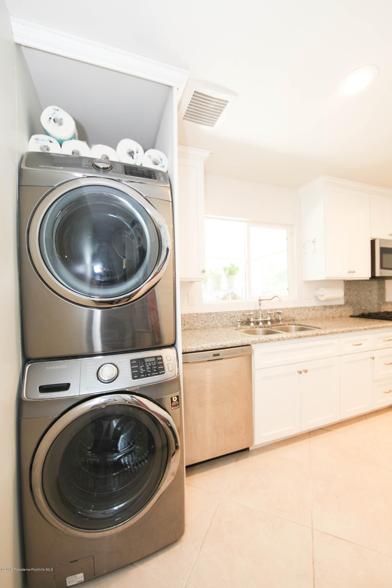 70081 Cobb Road Rancho Mirage, CA 92270 - Photo 12 of 17 a utility room with sink dryer and washer