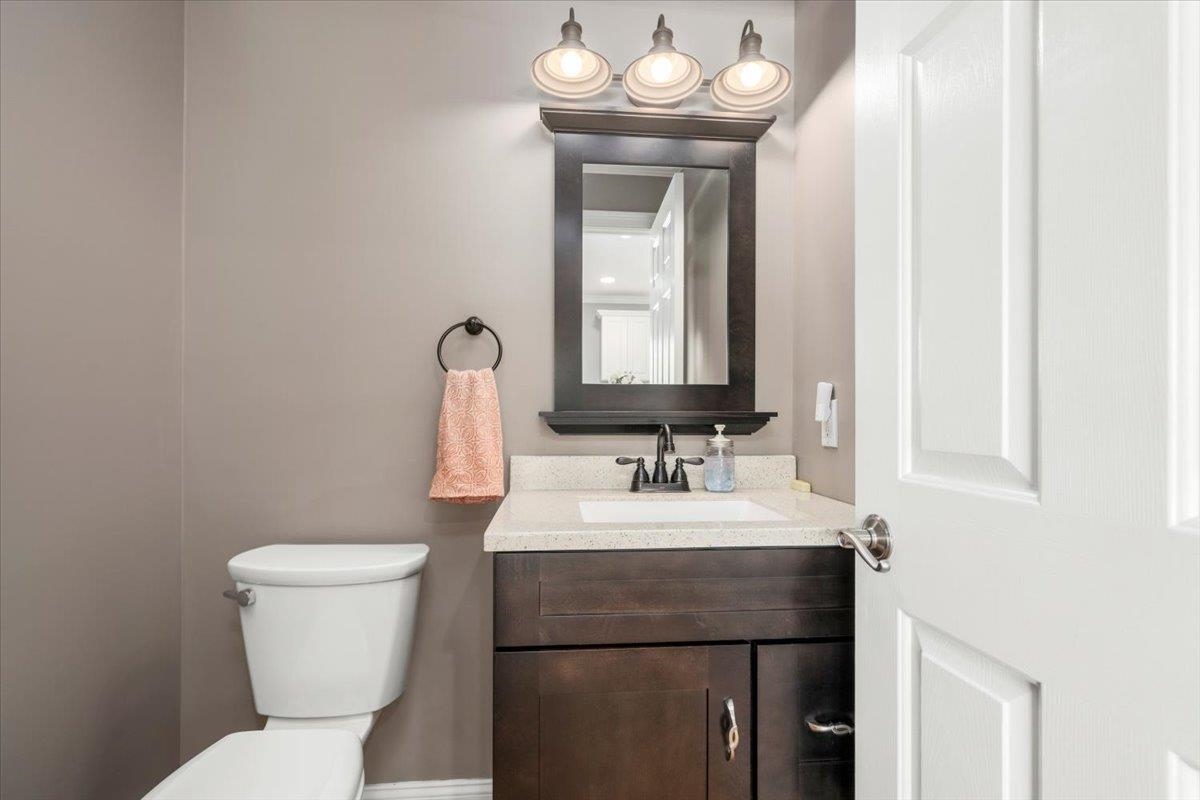 29 Hubbard Road Dover, NH 03820 - Photo 18 of 40