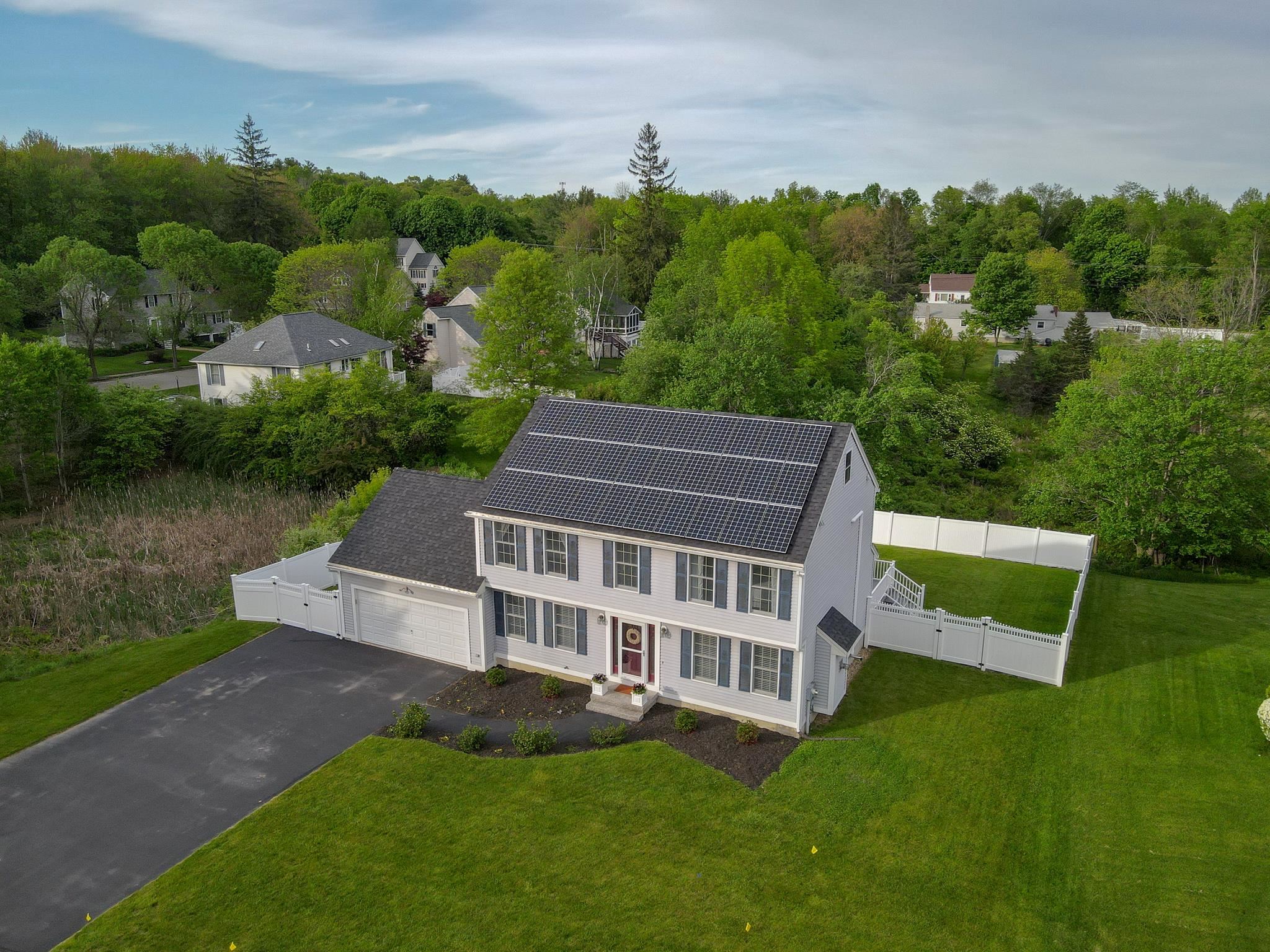 29 Hubbard Road Dover, NH 03820 - Photo 5 of 40