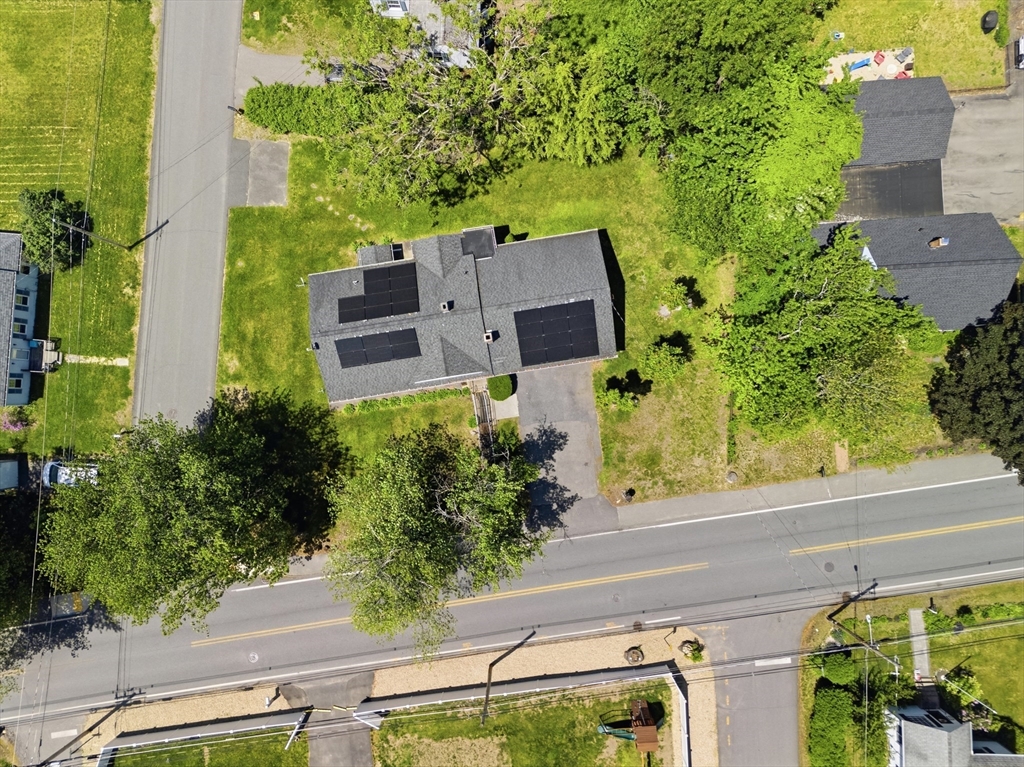 297 Whalom Road Lunenburg, MA 01462 - Photo 8 of 42
