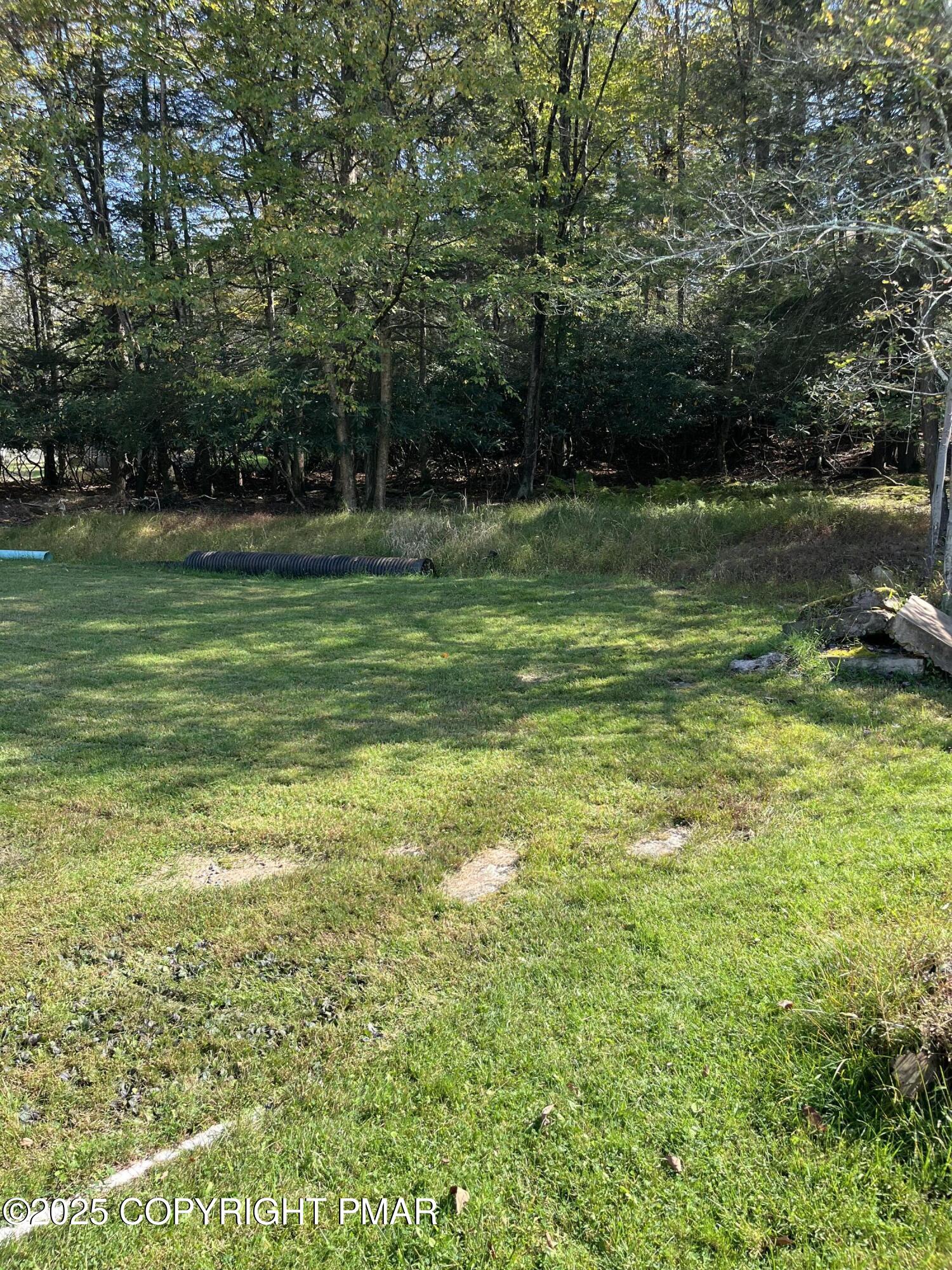 114 Riverside Drive Greentown, PA 18426 - Photo 7 of 20 IMG_1701