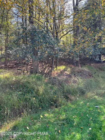 $120,000 | 114 Riverside Drive, Greentown, PA 18426