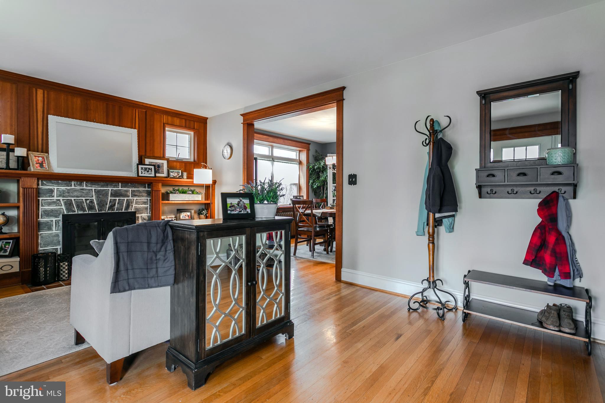516 Oxford Road Havertown, PA 19083 - Photo 4 of 33