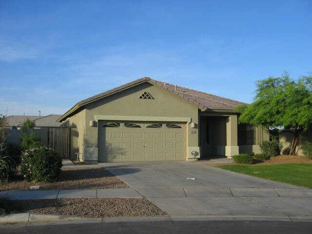 4131 South Splendor Place Gilbert, AZ 85297 - Photo 1 of 6 Primary Photo
