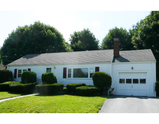 8 Girard Road Stoneham, MA 02180 - Photo 1 of 15 Gallery Image 1