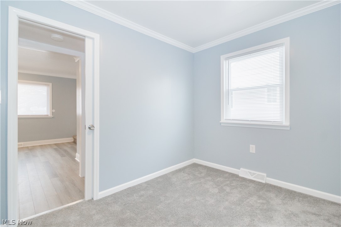 12381 Ridge Road North Royalton, OH 44133 - Photo 13 of 35