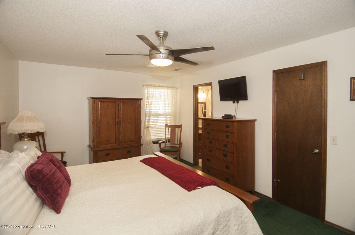 6916 Old Kent Road Amarillo, TX 79109 - Photo 17 of 31 MASTER VIEW 2