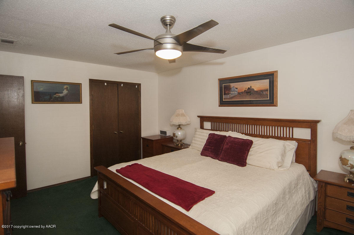 6916 Old Kent Road Amarillo, TX 79109 - Photo 18 of 31 MASTER VIEW 3