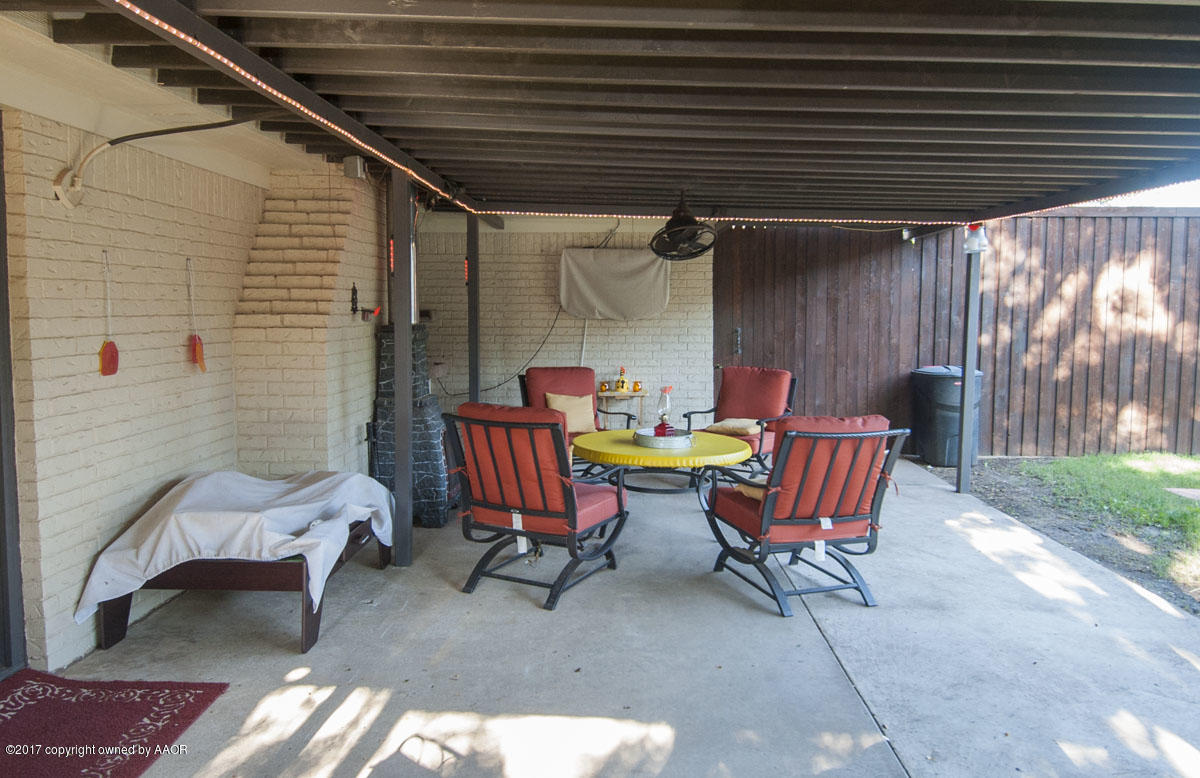 6916 Old Kent Road Amarillo, TX 79109 - Photo 24 of 31 PATIO VIEW 2