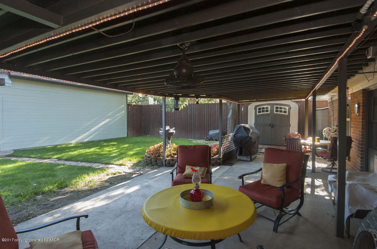 6916 Old Kent Road Amarillo, TX 79109 - Photo 26 of 31 PATIO VIEW 4