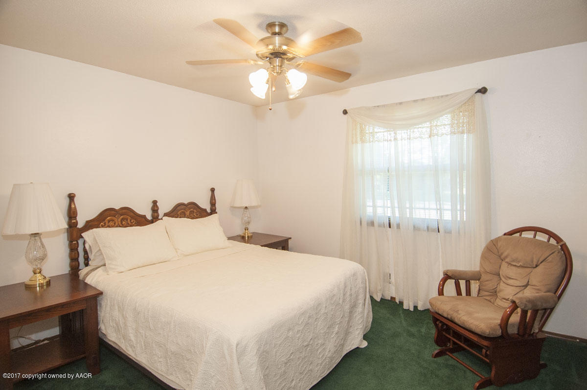 6916 Old Kent Road Amarillo, TX 79109 - Photo 10 of 31 BEDROOM 2 VIEW 1
