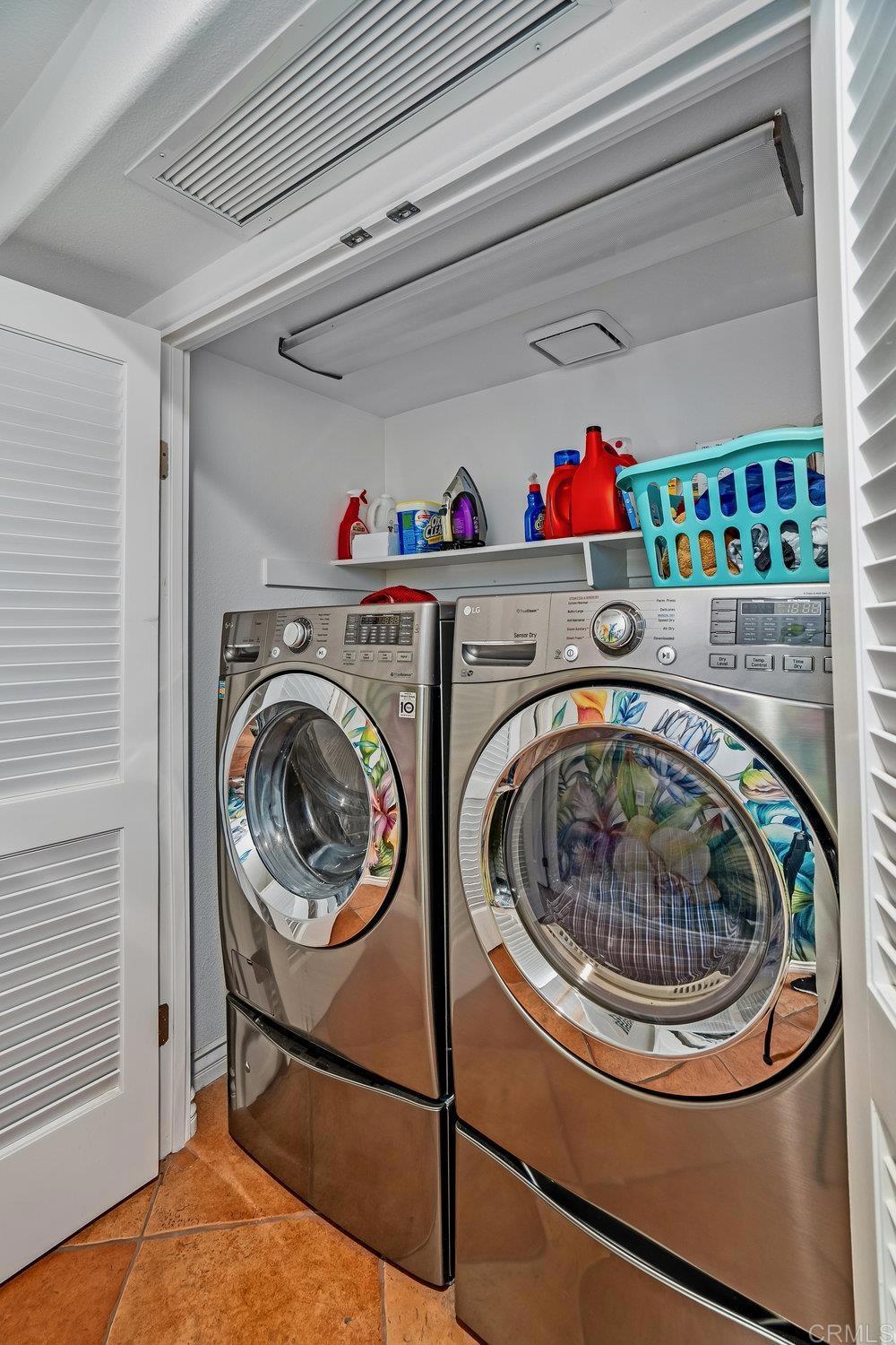 332 Gravilla Street La Jolla, CA 92037 - Photo 44 of 49 a utility room with dryer and washer