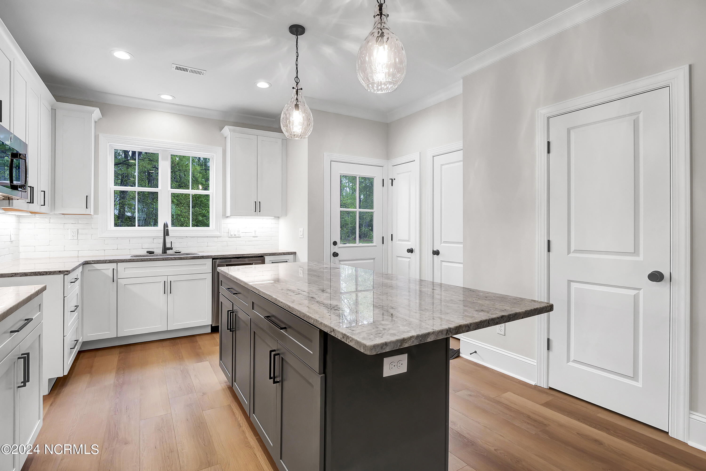 214 Beasley Road, Unit A Wilmington, NC 28409 - Photo 11 of 38 007_p1099997