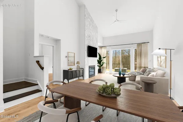 $759,900 | 22 Cambridge Way, Colonie, NY 12110