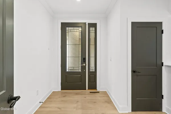 $759,900 | 22 Cambridge Way, Colonie, NY 12110