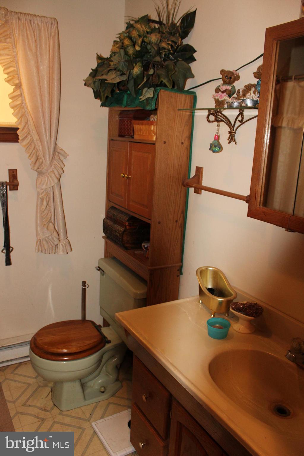 1285 Bull Valley Road Aspers, PA 17304 - Photo 15 of 34 Main Floor Bath