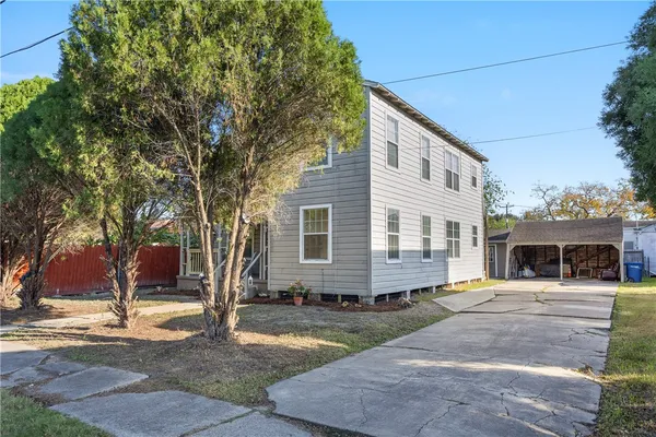 $995 | 467 Texas Avenue, Corpus Christi, TX 78404