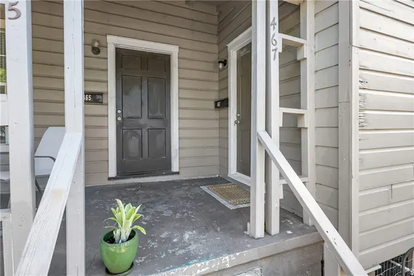 a view of a entryway of the house