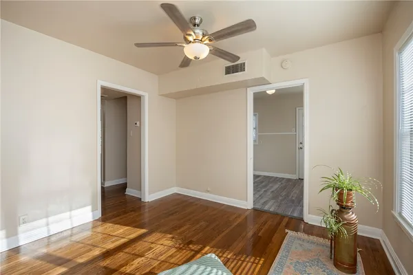 $995 | 467 Texas Avenue, Corpus Christi, TX 78404