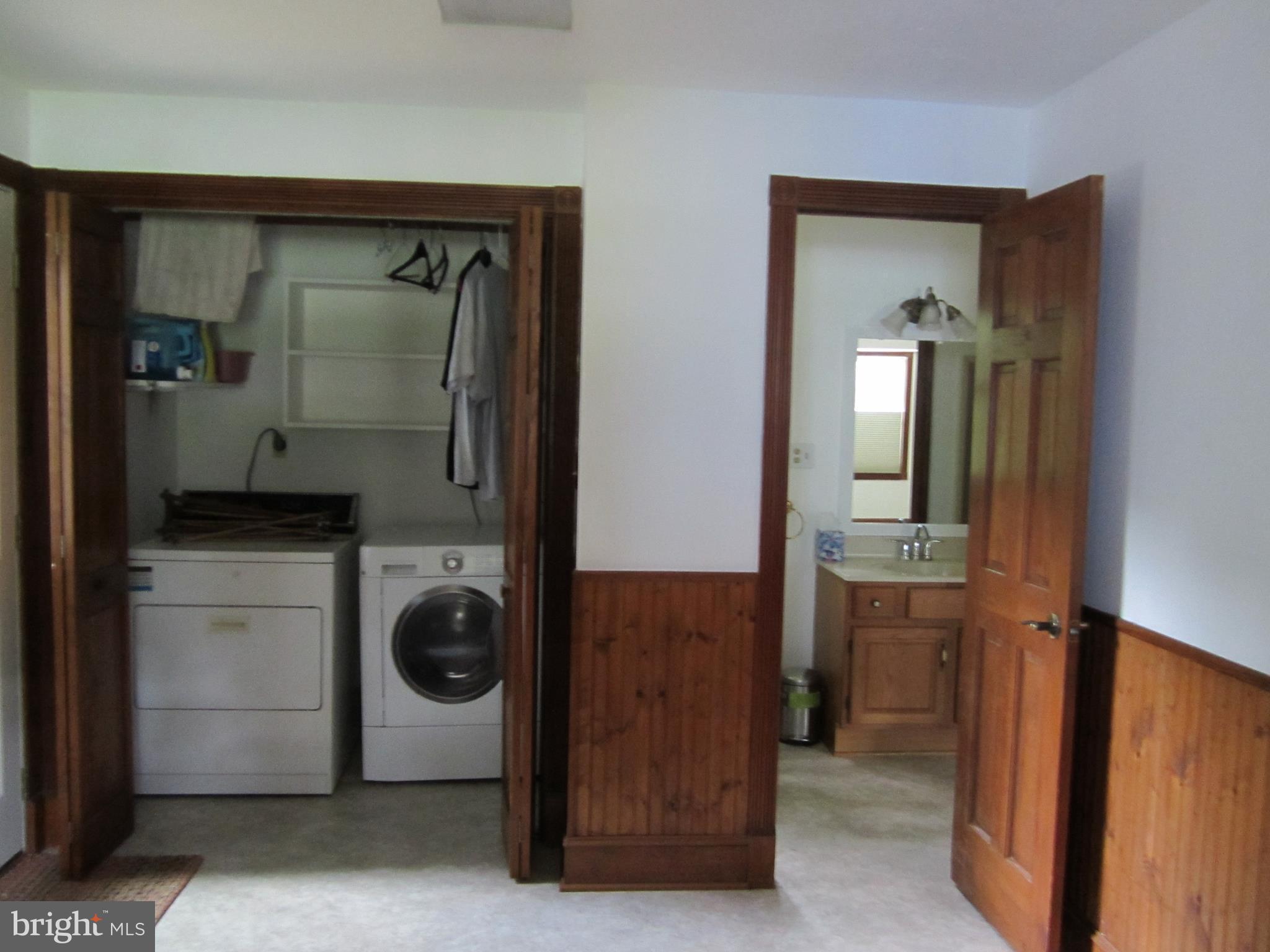 612 Westgate Road Aberdeen, MD 21001 - Photo 21 of 35 Mud Room Laundry with Full Bath