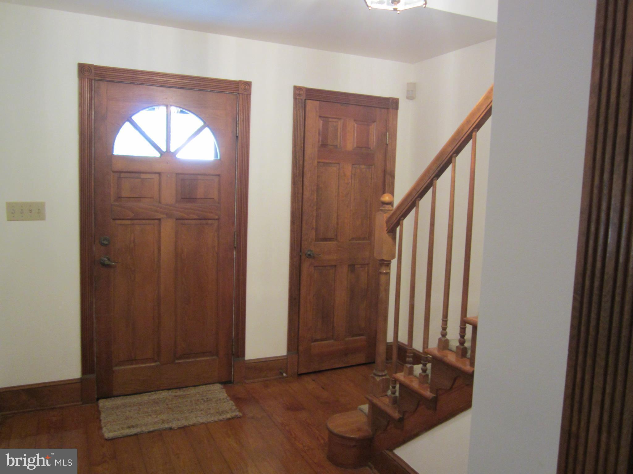612 Westgate Road Aberdeen, MD 21001 - Photo 7 of 35 Foyer