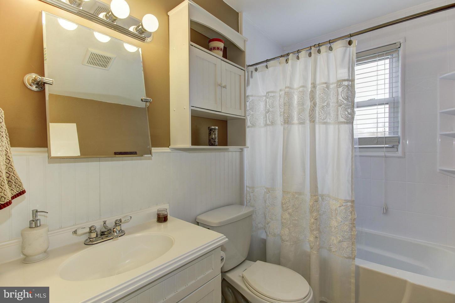 3114 Bird View Road Westminster, MD 21157 - Photo 13 of 20 Full Bath