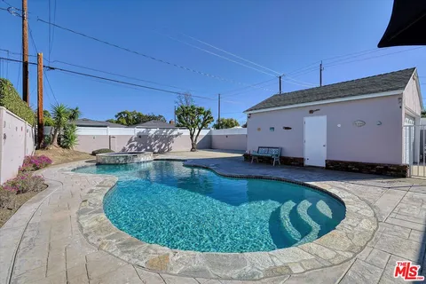 $1,099,000 | 1118 North Niagara Street, Burbank, CA 91505