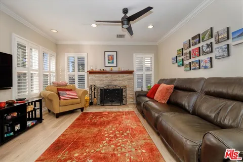 $1,099,000 | 1118 North Niagara Street, Burbank, CA 91505