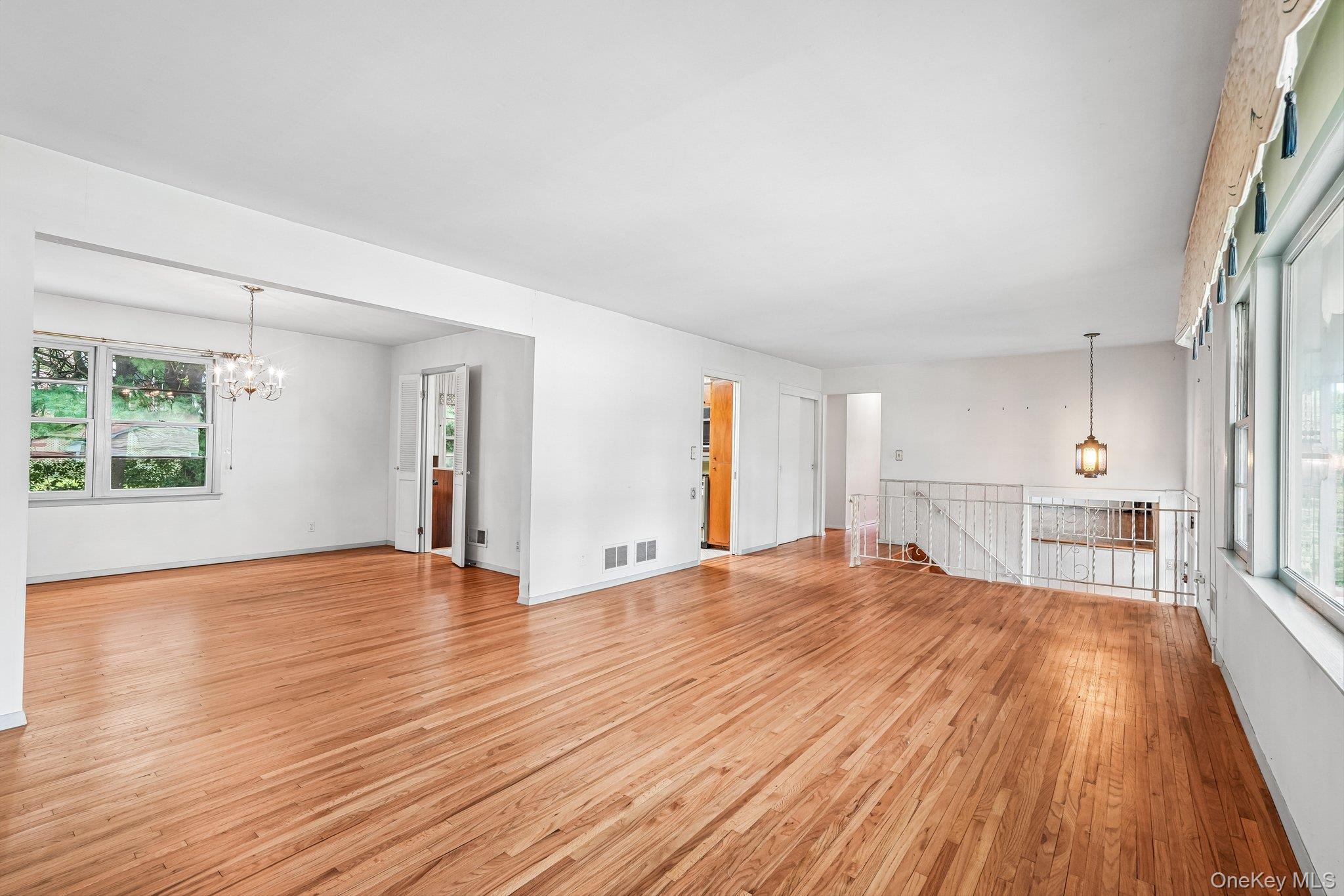 234 Duxbury Road Purchase, NY 10577 - Photo 3 of 29