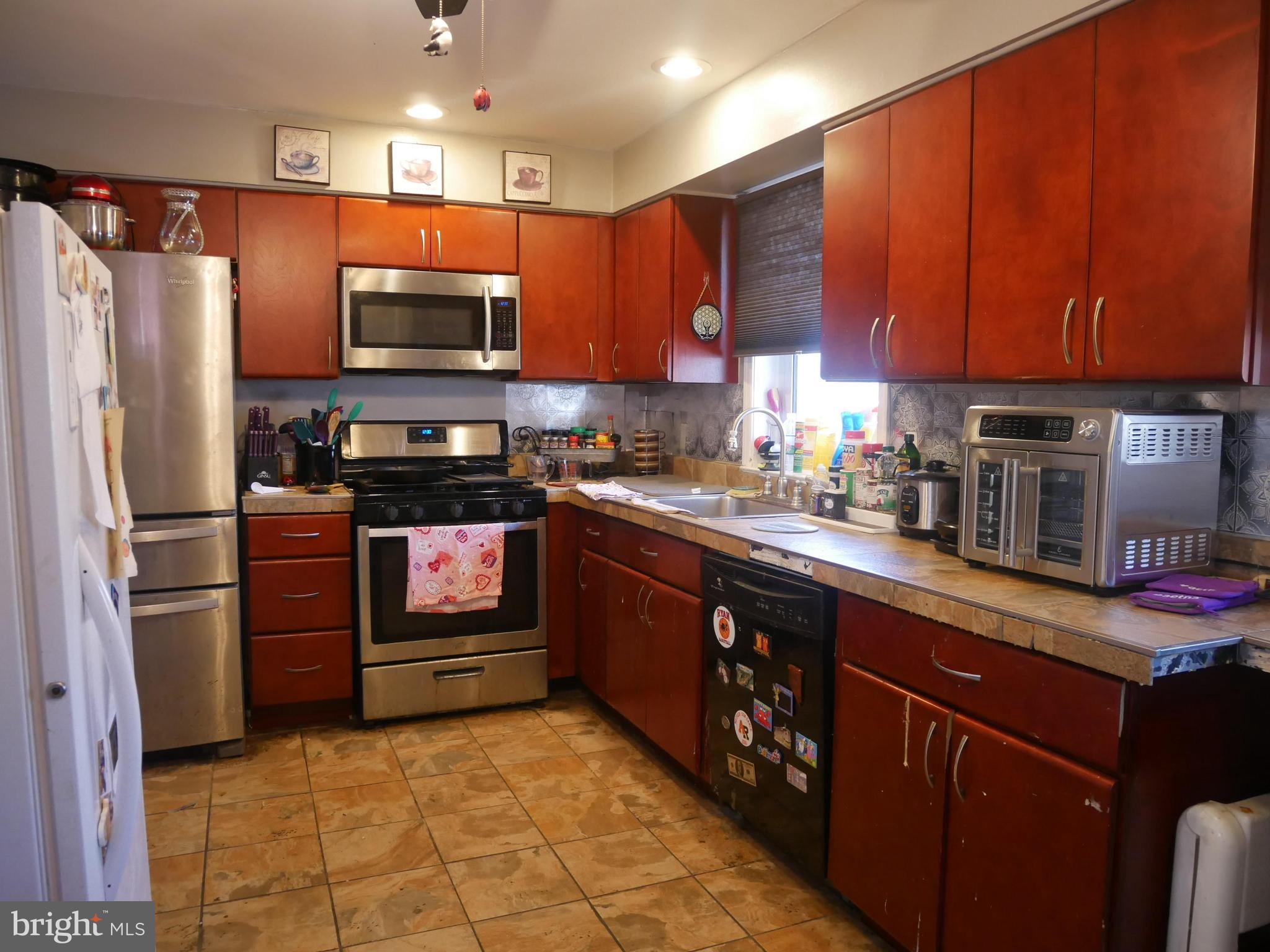 2728 Willits Road Philadelphia, PA 19152 - Photo 3 of 20 Gallery Image 3
