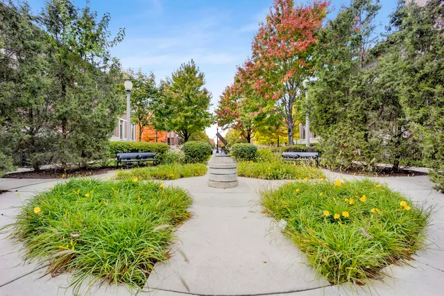 a view of a pathway with a house