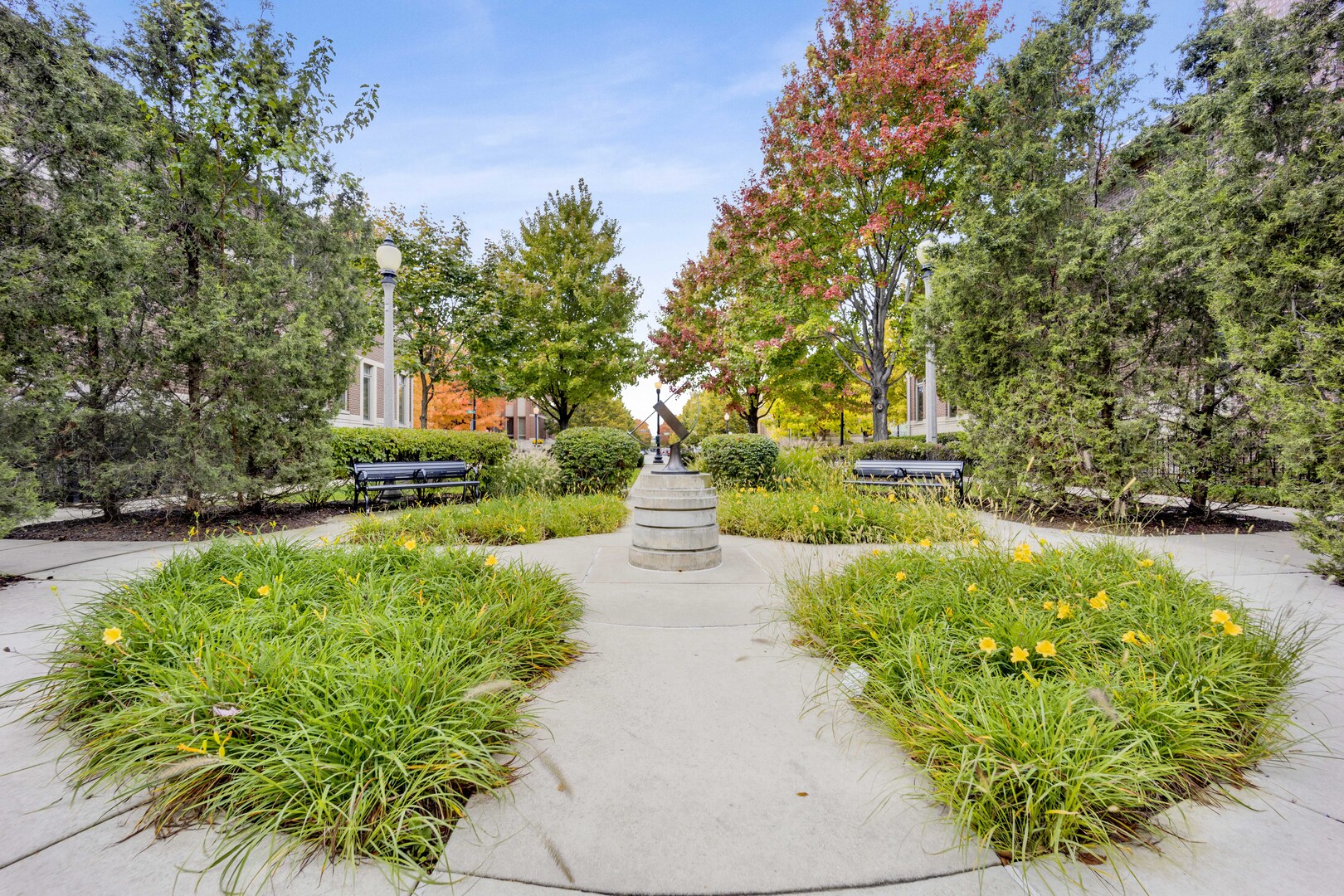 1524 South Sangamon Street, Unit 401 Chicago, IL 60608 - Photo 42 of 55 a view of a garden with plants