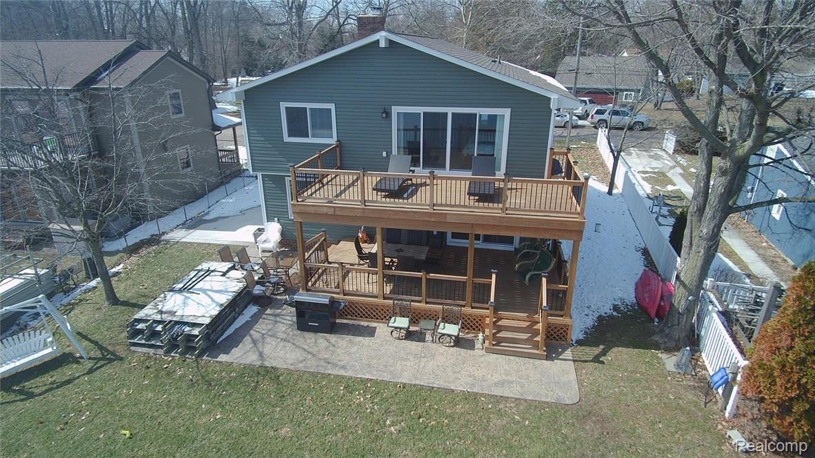 9802 Winston Road Pinckney, MI 48169 - Photo 30 of 33 34 WATER SUIDE.jpg