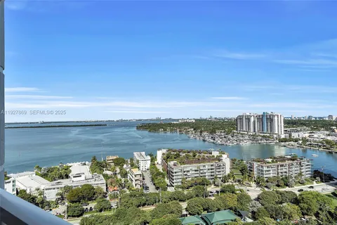 $2,200,000 | 9 Island Avenue, Unit 2414, Miami Beach, FL 33139