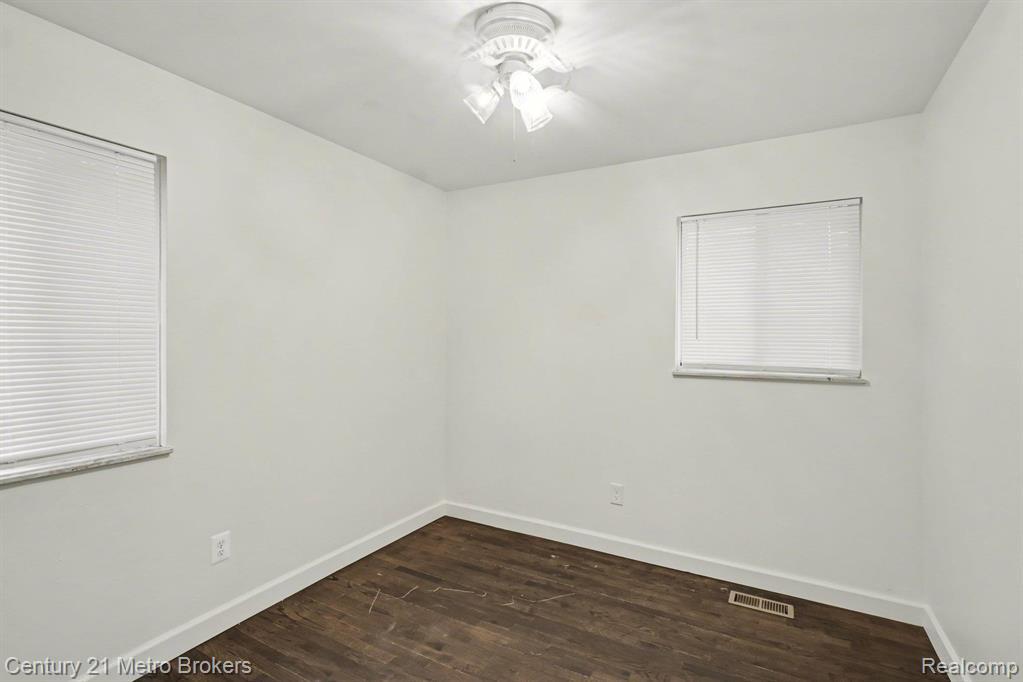 3509 Ridgecliffe Drive Flint, MI 48532 - Photo 11 of 16 UNIT 2