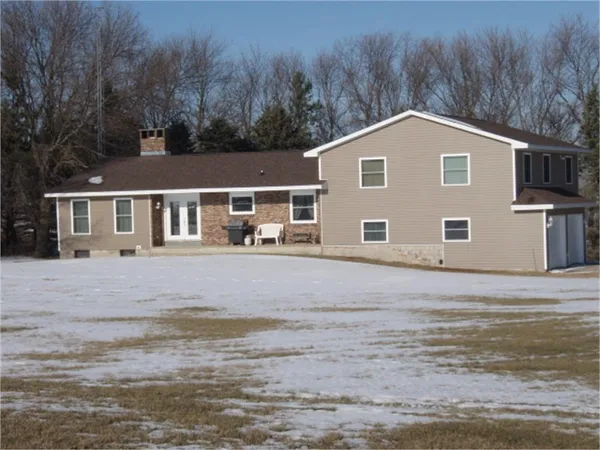 $275,000 | 903 190th Avenue, Fairmont, MN 56031