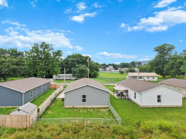 $225,000 | 110 Cleveland Avenue, Pikeville, TN 37367