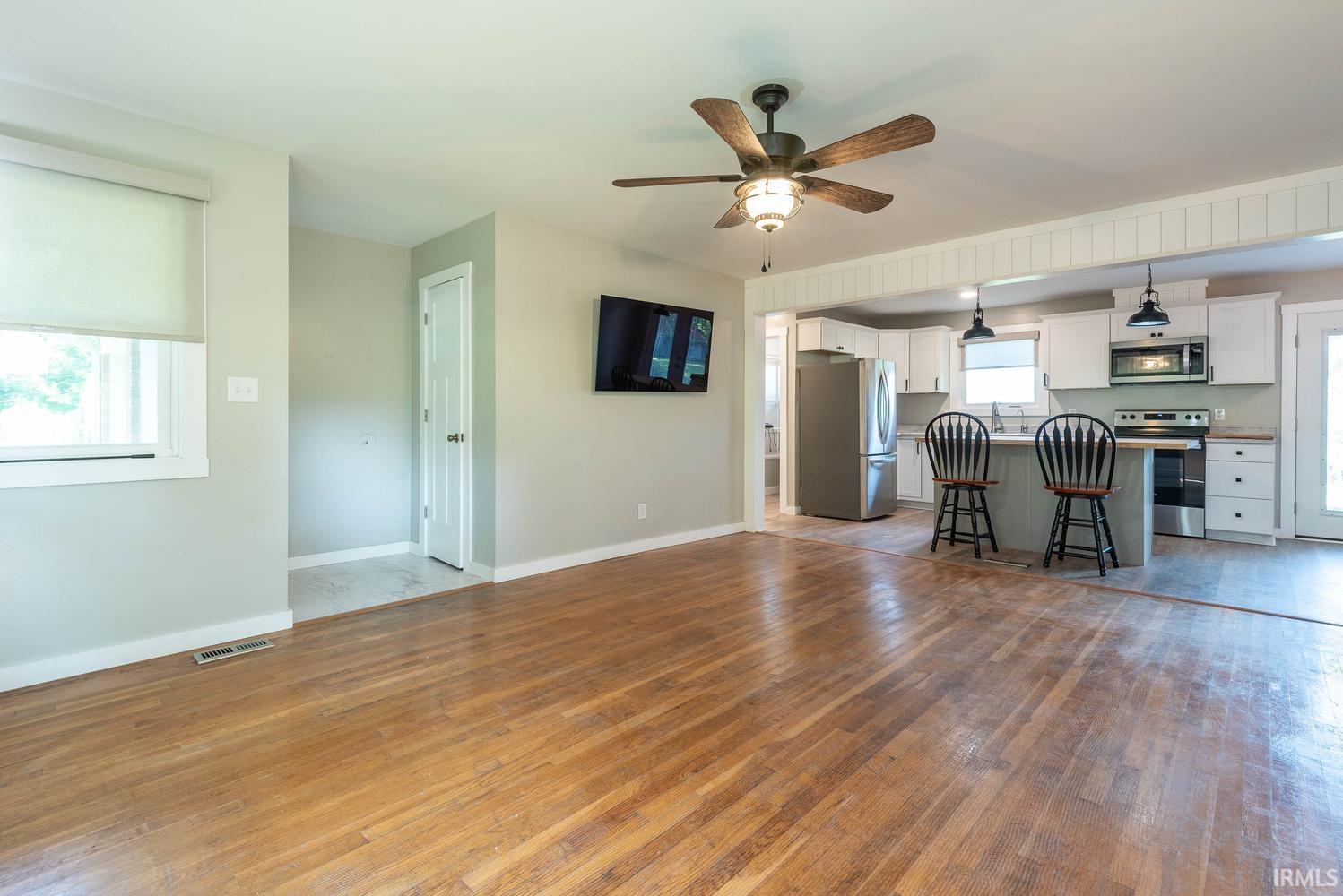 527 Grandma Brown Road Mitchell, IN 47446 - Photo 5 of 26