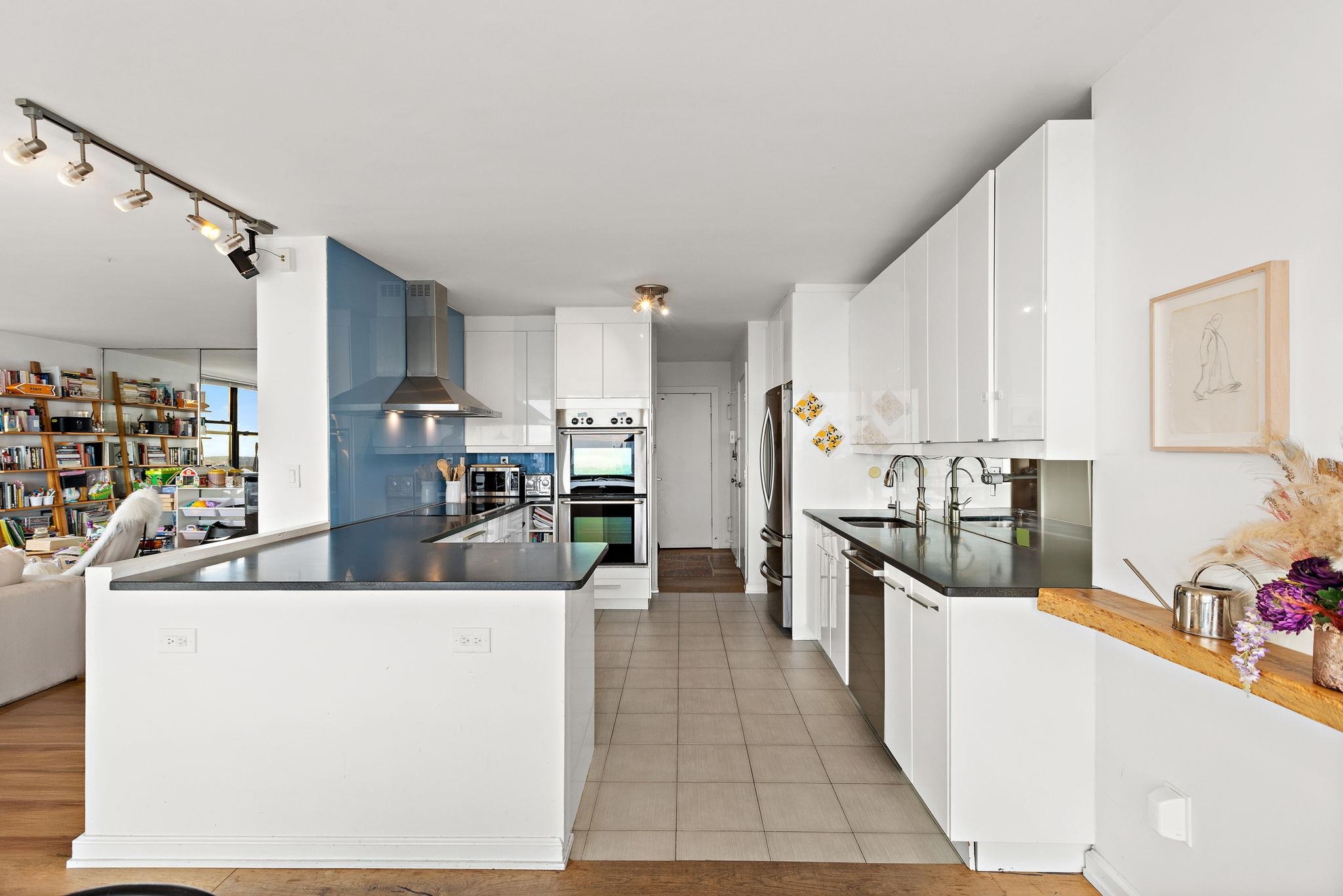 380 Mountain Road, Unit 1813 Union City, NJ 07087 - Photo 13 of 30