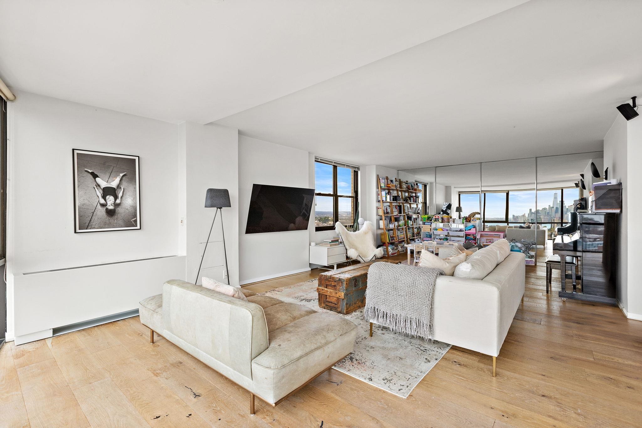 380 Mountain Road, Unit 1813 Union City, NJ 07087 - Photo 5 of 30