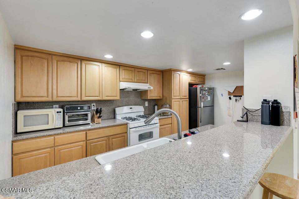 2831 Tapo Street Simi Valley, CA 93063 - Photo 6 of 37