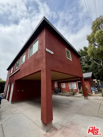 $1,850 | 2201 Juliet Street, Unit C, Los Angeles, CA 90007