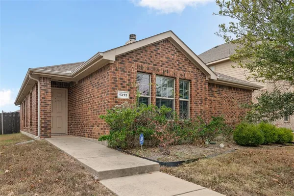 $1,700 | 1313 Honeywood Lane, Royse City, TX 75189