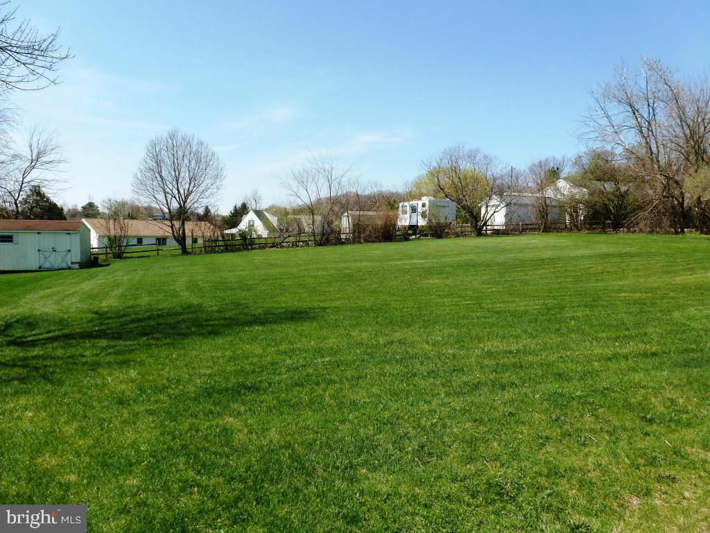 2 Hallmark Drive Lititz, PA 17543 - Photo 18 of 21