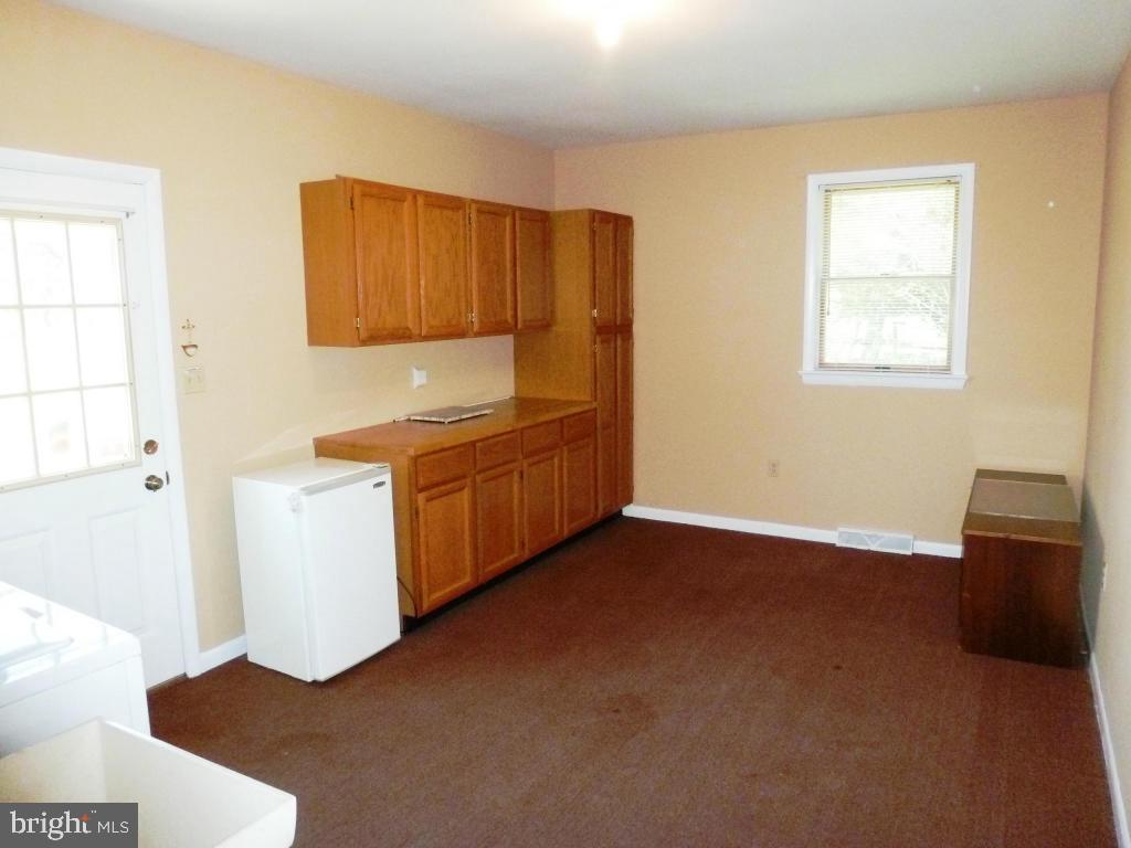 2 Hallmark Drive Lititz, PA 17543 - Photo 9 of 21
