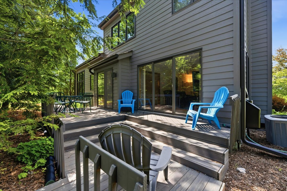 1755 Wiesbrook Road South Wheaton, IL 60189 - Photo 26 of 28