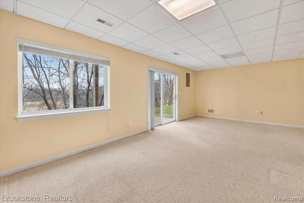 986 Spirea, Unit 44 Howell, MI 48843 - Photo 39 of 49